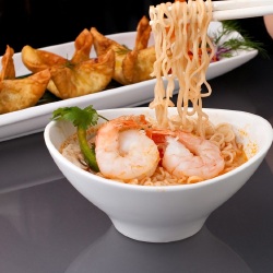 Chinese New Year Recipes: Black Tiger Prawns with Noodles