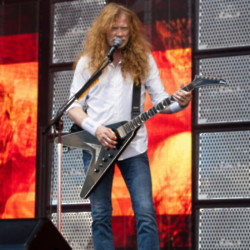 Dave Mustaine says he has covered Metallica in tribute to James Hetfield