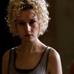 Julia Garner