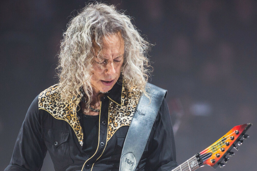 Kirk Hammett's guitars have been auctioned