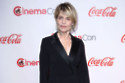 Linda Hamilton doesn't chase beauty