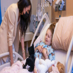 Meghan, Duchess of Sussex, paid a surprise hospital visit