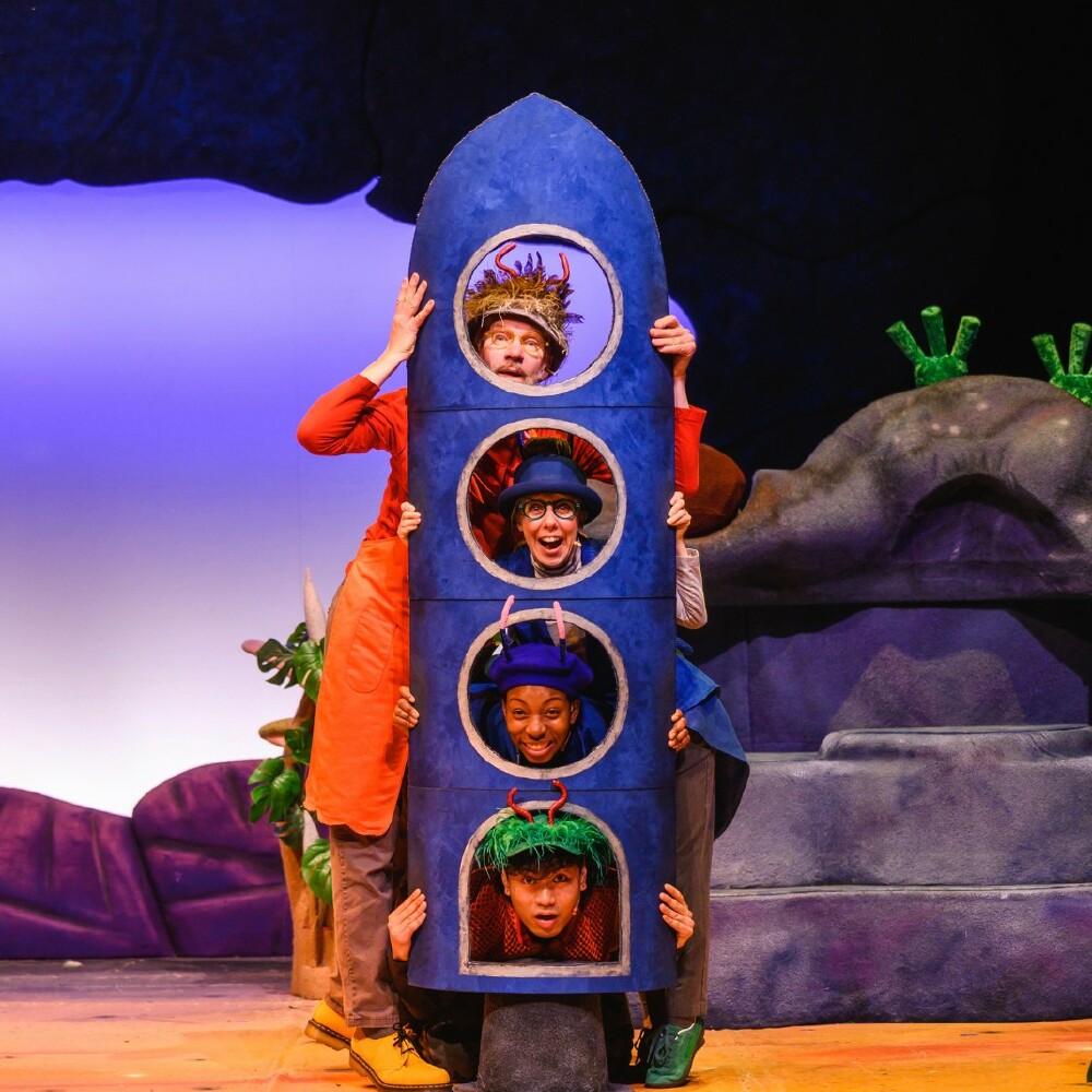 Smeds and Smoos stage show competition