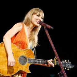 Taylor Swift has been sending bread to all her friends